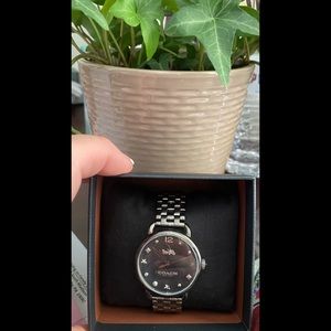 🍂 C O A C H Watch - Brand new without tags 🍂